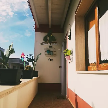 Tobia's House Oda ve Kahvaltı 4*