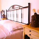 Tobia's House Bed & Breakfast