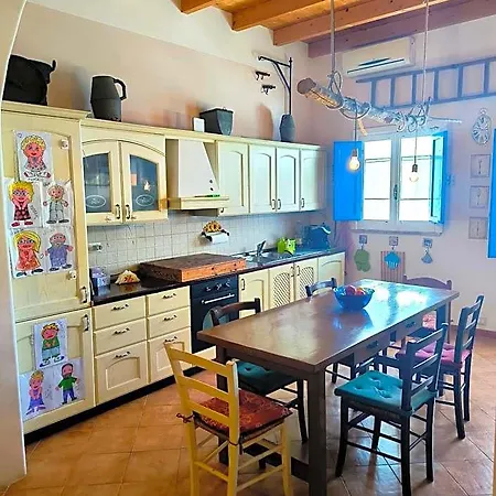 Tobia's House 4*