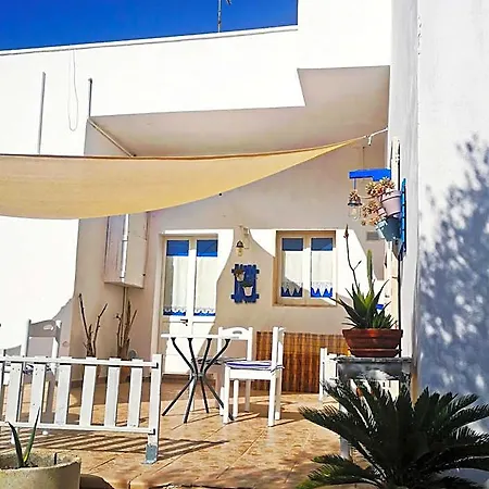לינה וארוחת בוקר Tobia's House